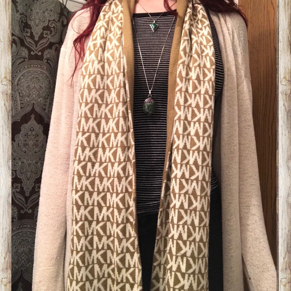 Michael Kors MK logo scarf